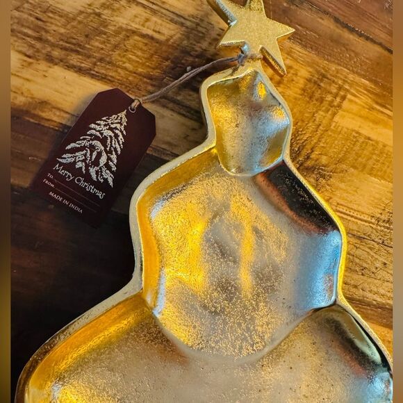 Gold Christmas tree platter/cookie tray/charcuterie board NWT made in India - Picture 3 of 9